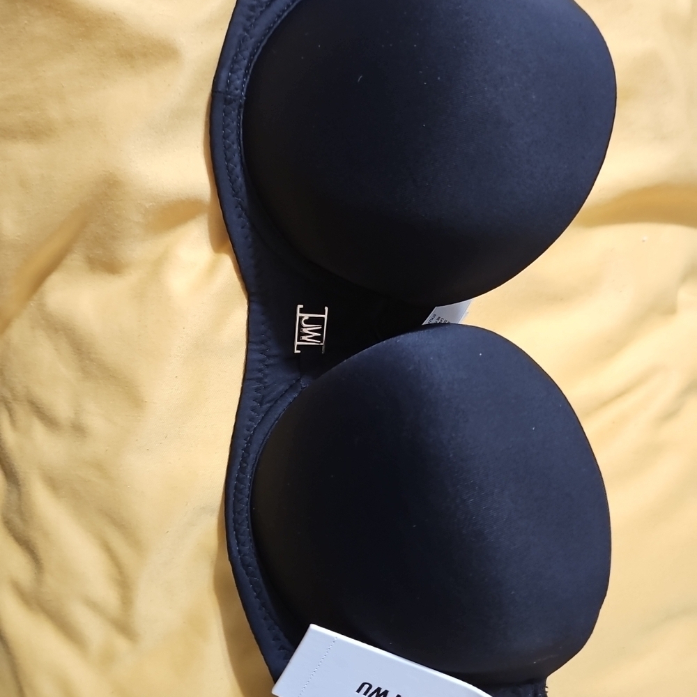 Black Strapless Bra